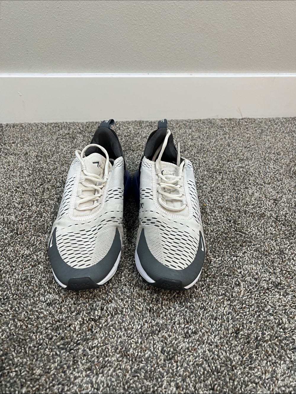 Air max 270 Nike 9.5 men’s good condition